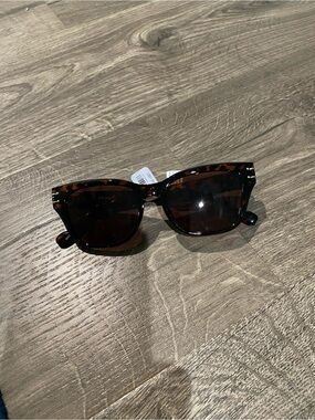 Free People Tortoiseshell Sunglasses with Brown Lenses